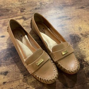 Kate Spade New York Size 8 1/2 Tan Leather loafer